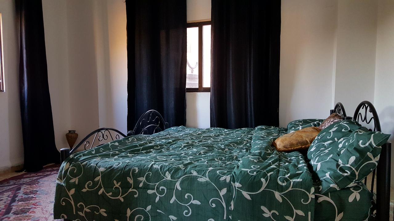 Karak House Hotel Bagian luar foto